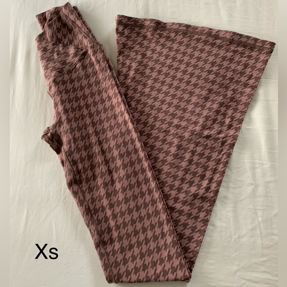 Offline by Aerie Real Me Super Flare Hi-Rise Crossover Leggings